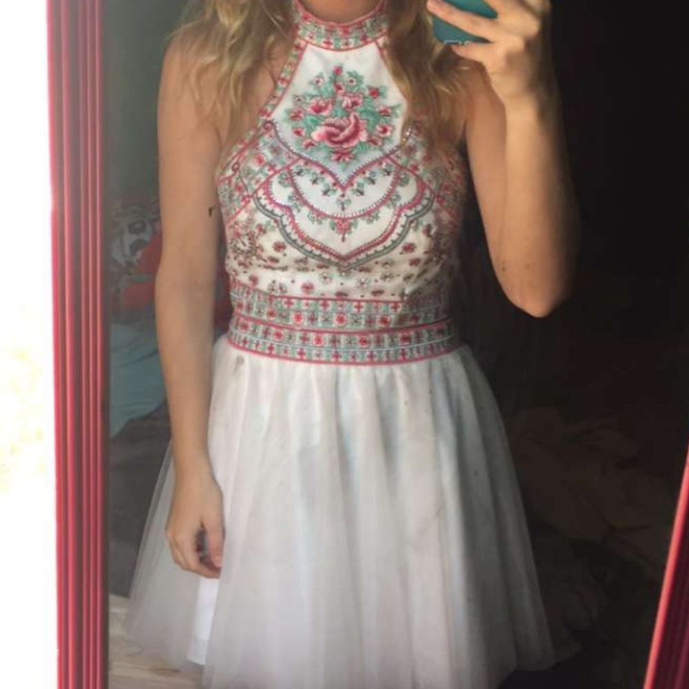 Size 3 white short homecoming  dress